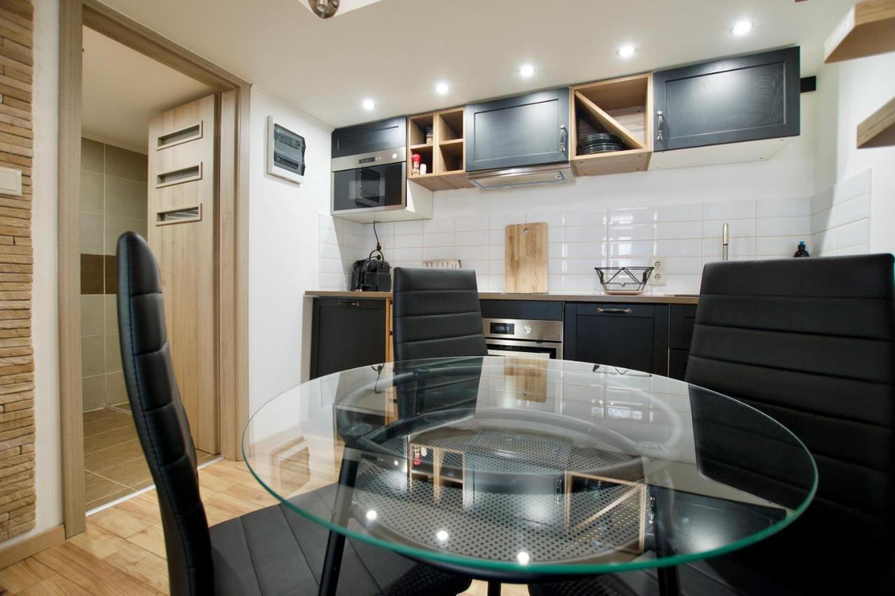 Standard Apartment By Hi5- Rose Street'S Home Budapest Exteriör bild